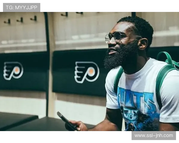 杰伦·恩尼斯克服政府停摆困难,亲临现场向奥蒂兹下战书